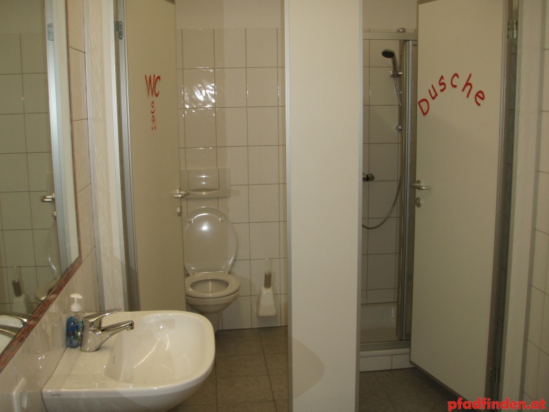 Pfadfinderheim - Dusche, WCs